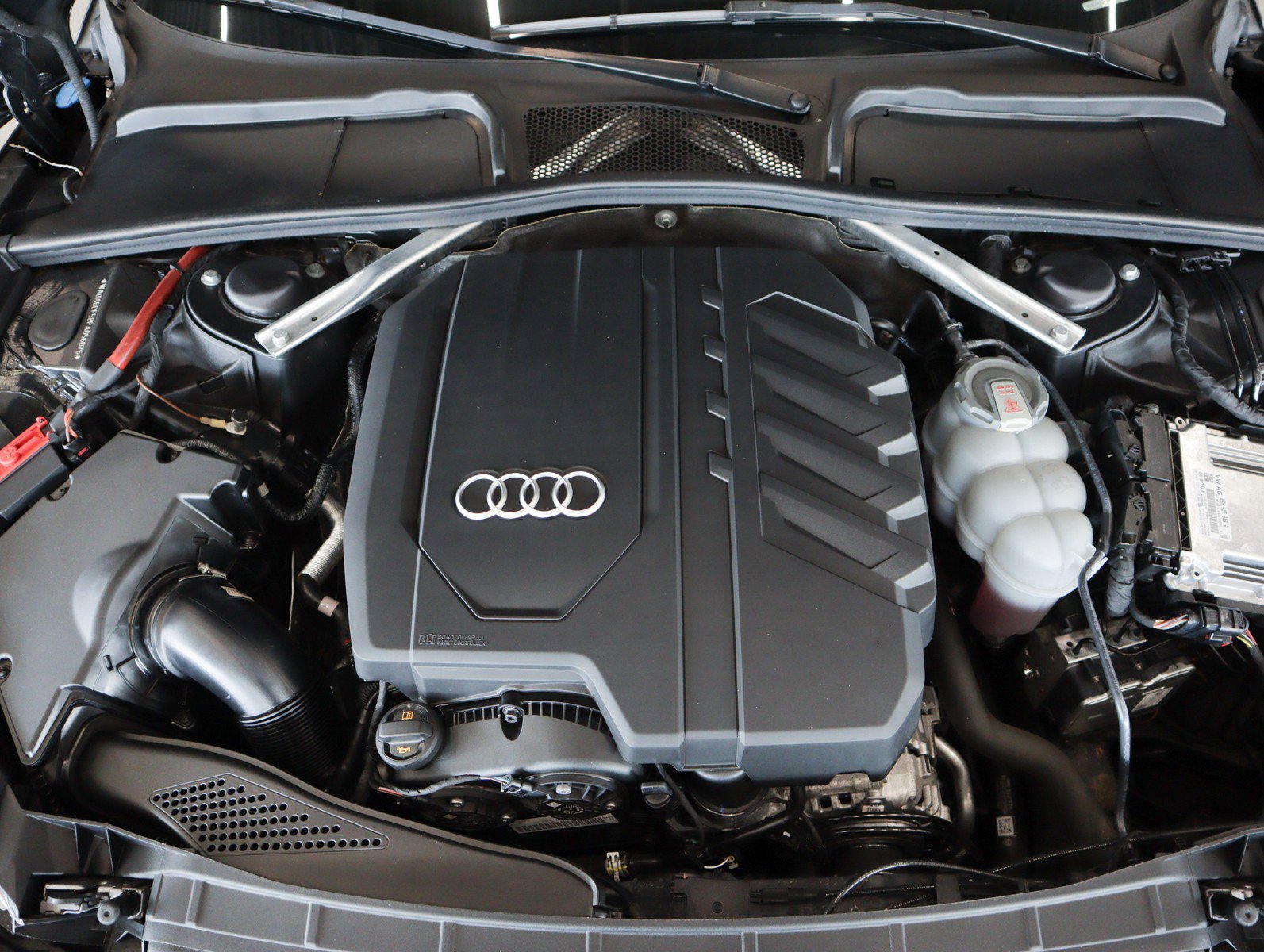 Used 2023 Audi A5 2.0T Premium w/ Convenience Package image 4