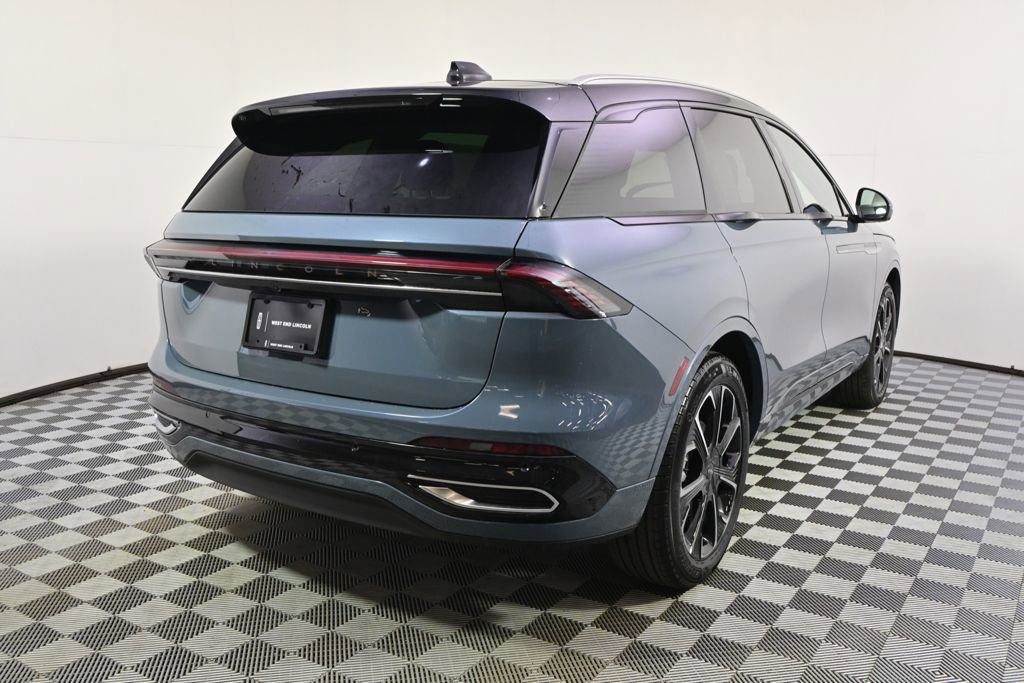 New 2026 Lincoln Nautilus Reserve image 6