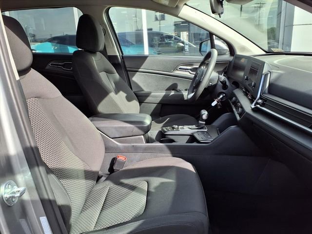 Used 2024 Kia Sportage LX AWD/4WD image 25