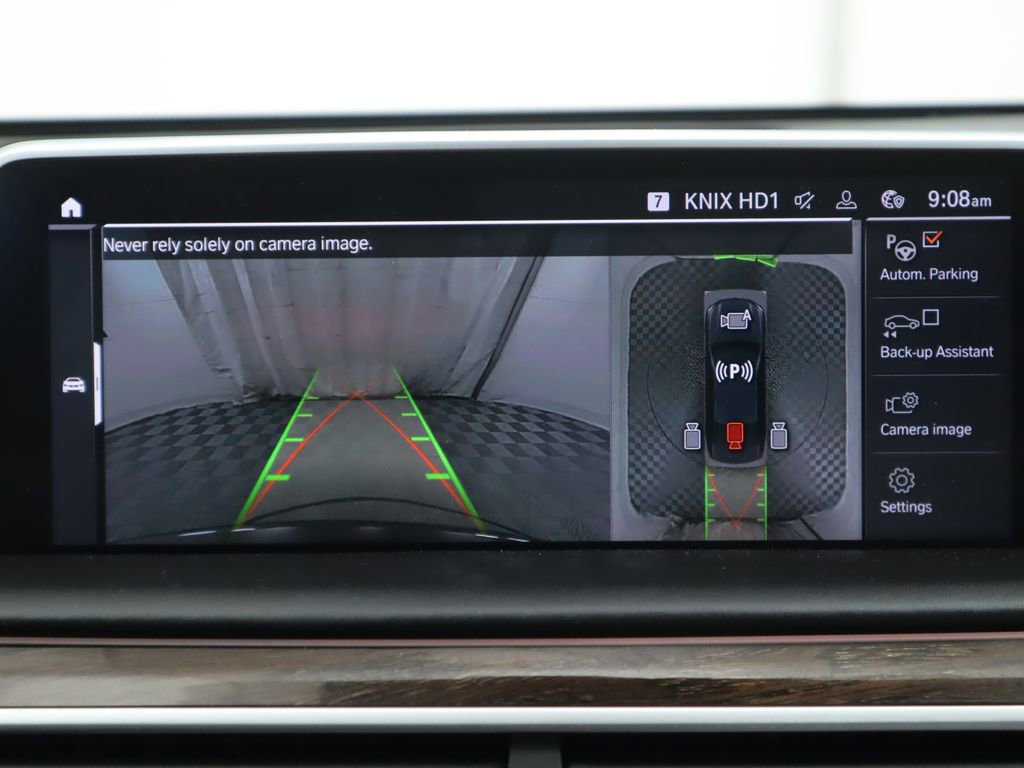 Certified 2022 BMW 750i xDrive w/ Luxury Rear Seating Package image 16