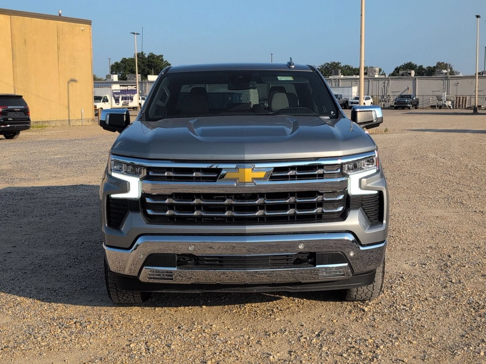 Used 2025 Chevrolet Silverado 1500 LTZ w/ Z71 Off-Road Package AWD/4WD image 9