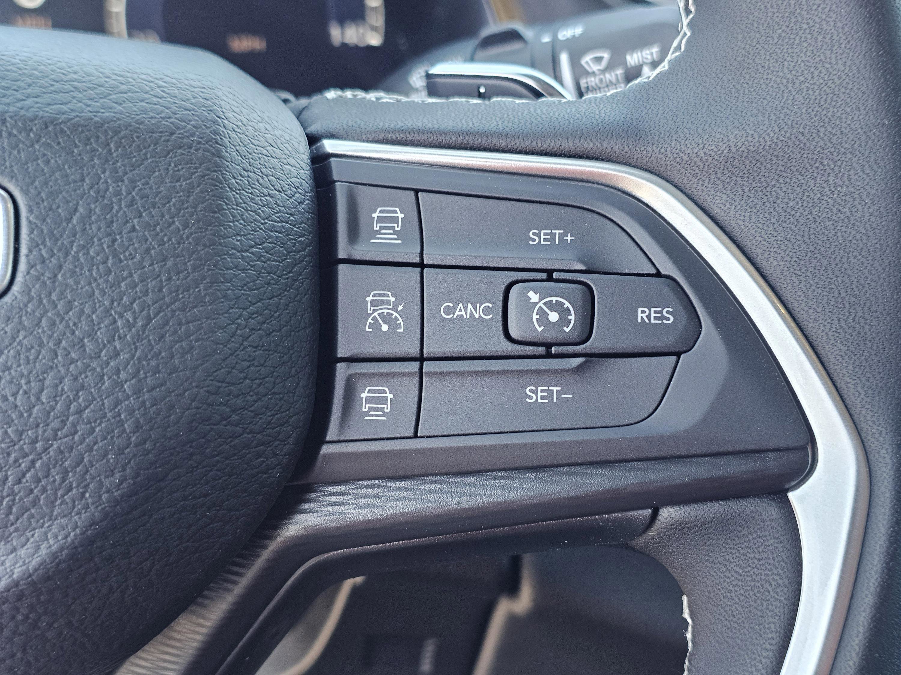 New 2025 Jeep Grand Cherokee L Altitude image 22