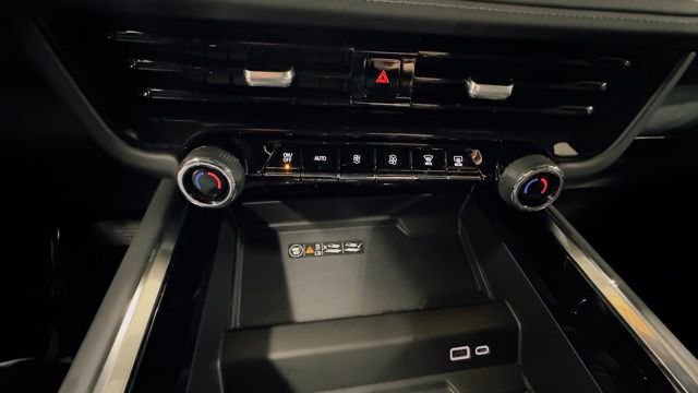 Used 2025 Chevrolet Tahoe LT image 26