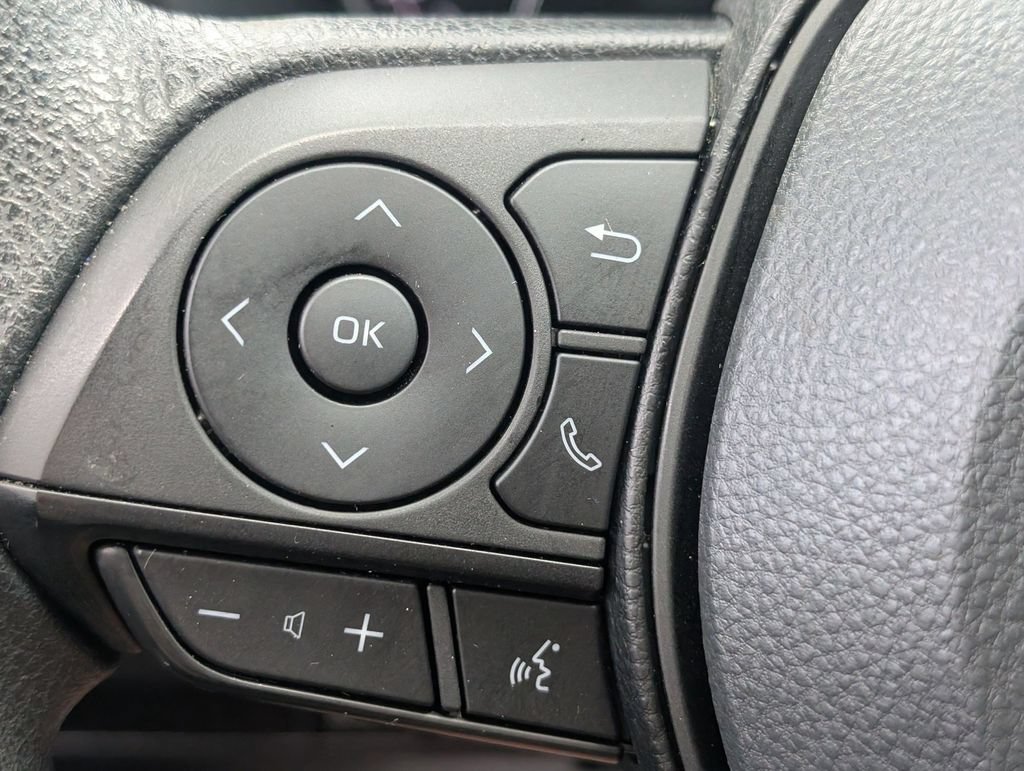 Used 2024 Toyota RAV4 XLE w/ Convenience Package FWD image 17
