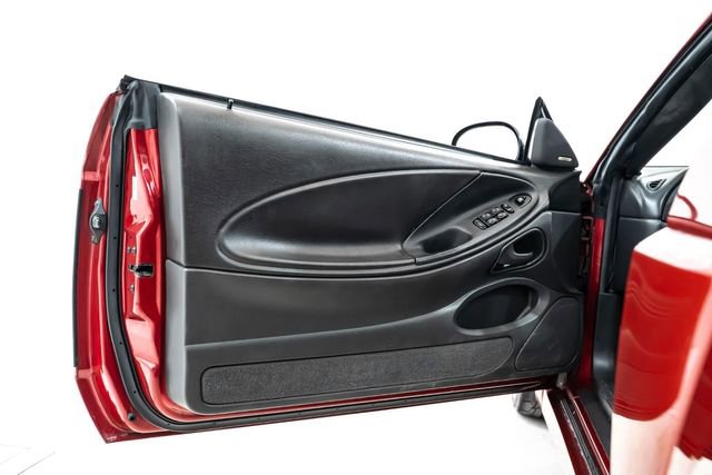 Used 2004 Ford Mustang Cobra RWD image 20