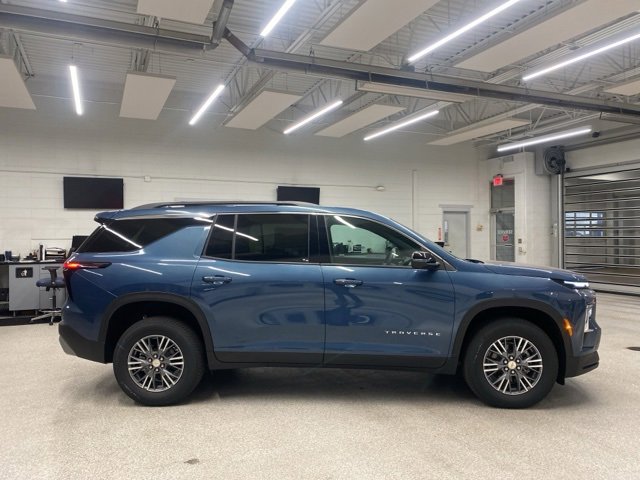 New 2026 Chevrolet Traverse LT w/ Driver Confidence Package image 4