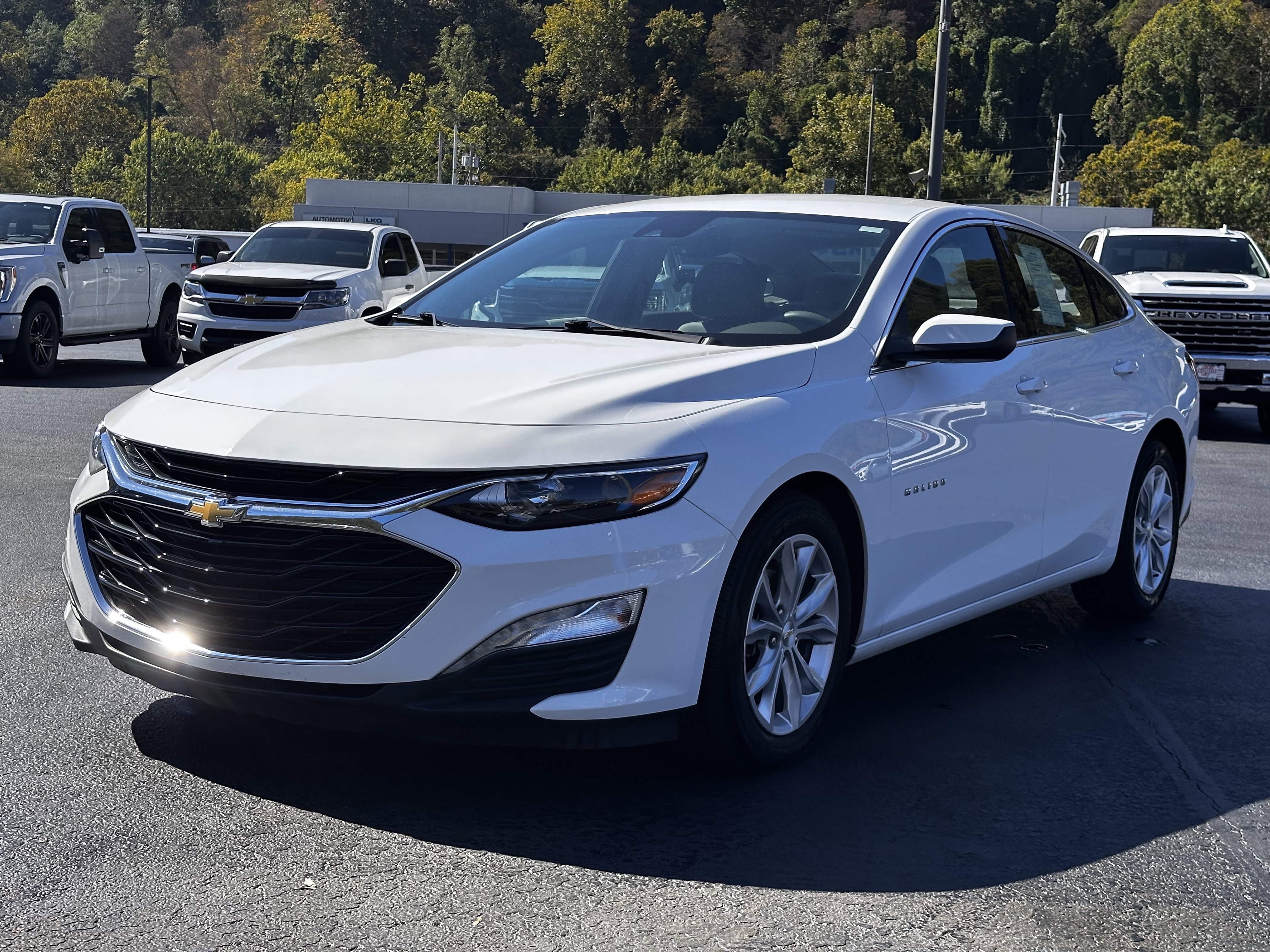 Used 2023 Chevrolet Malibu LT w/ Driver Confidence Package image 2