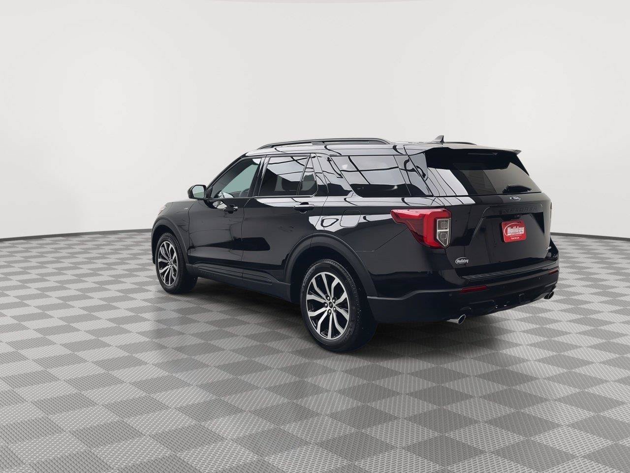 Certified 2023 Ford Explorer ST-Line w/ Class IV Trailer Tow Package AWD/4WD image 44