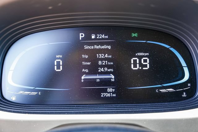 Certified 2024 Hyundai Venue SEL FWD image 18