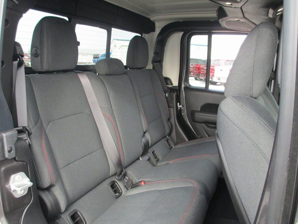 Used 2025 Jeep Gladiator Rubicon w/ Safety Group image 20