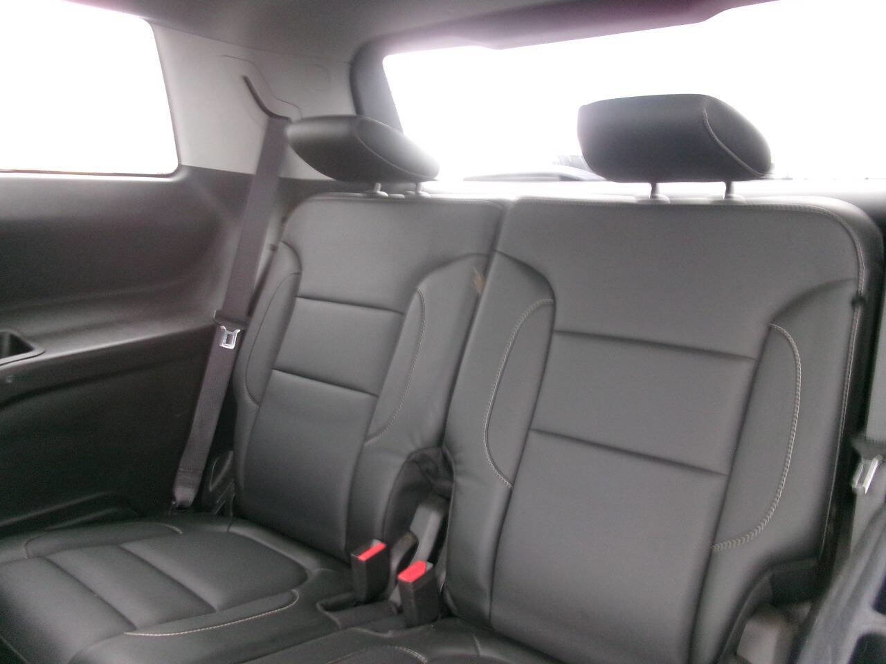 Used 2017 GMC Acadia SLT image 19