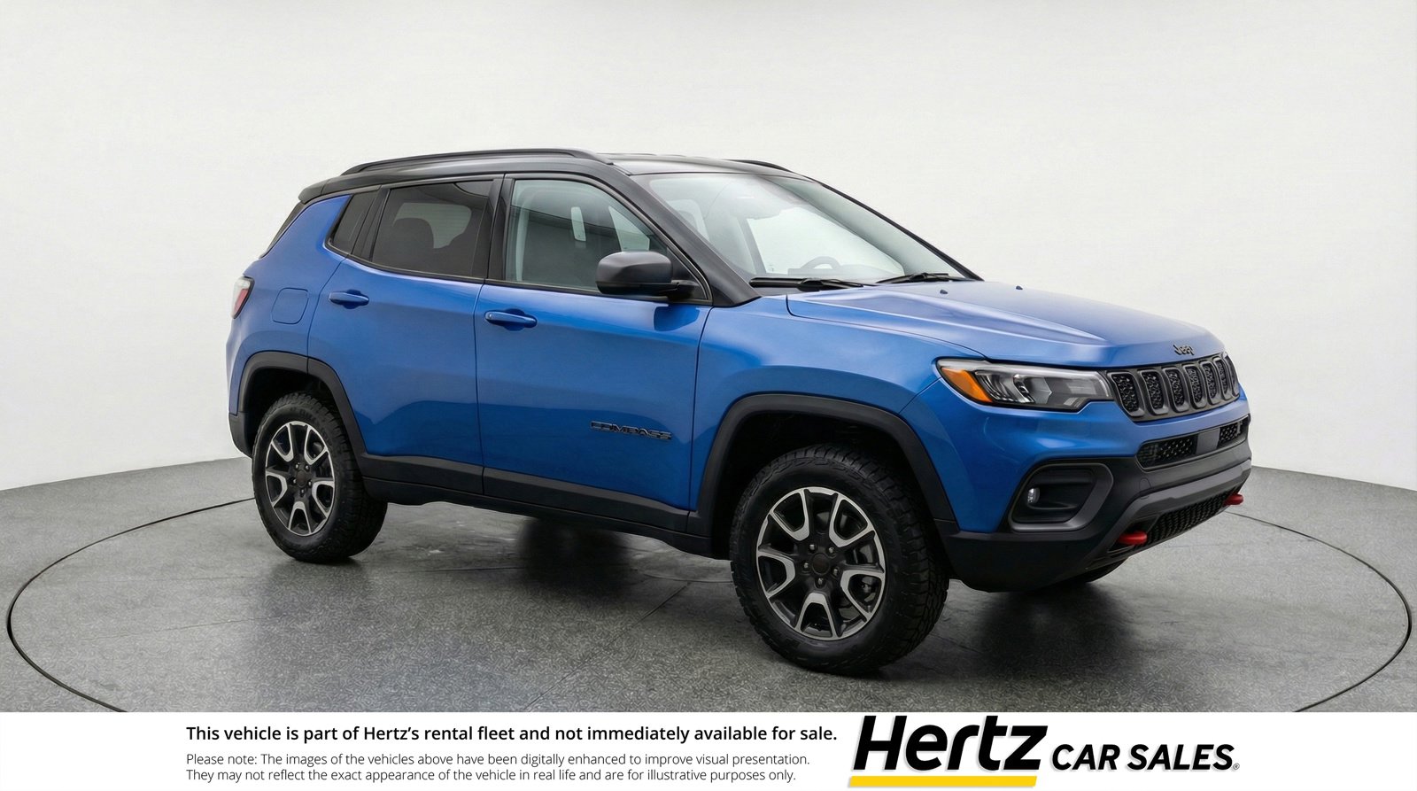 Used 2025 Jeep Compass Trailhawk image 1