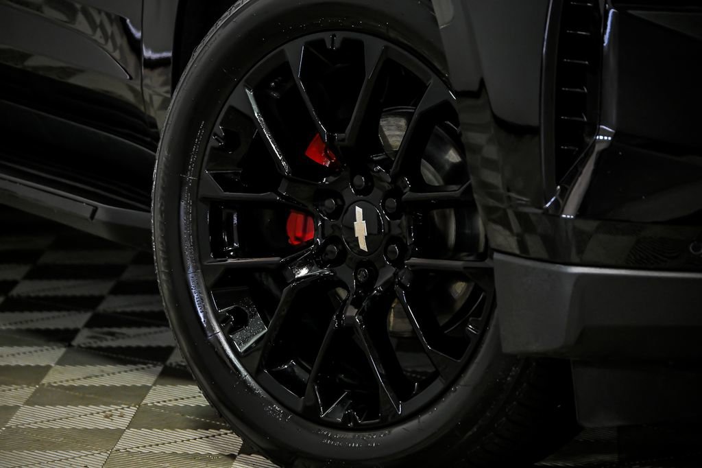 Used 2022 Chevrolet Tahoe RST w/ Sport Performance Package image 3