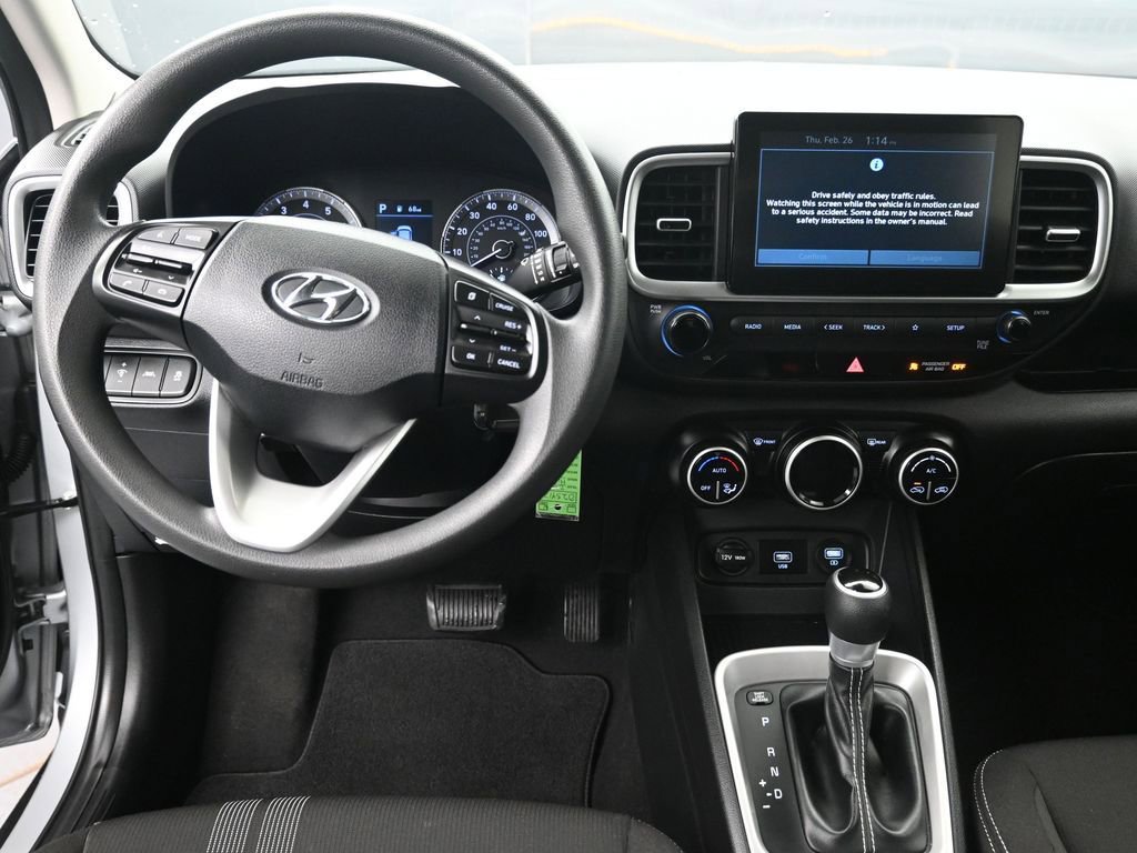 Used 2020 Hyundai Venue SEL image 11