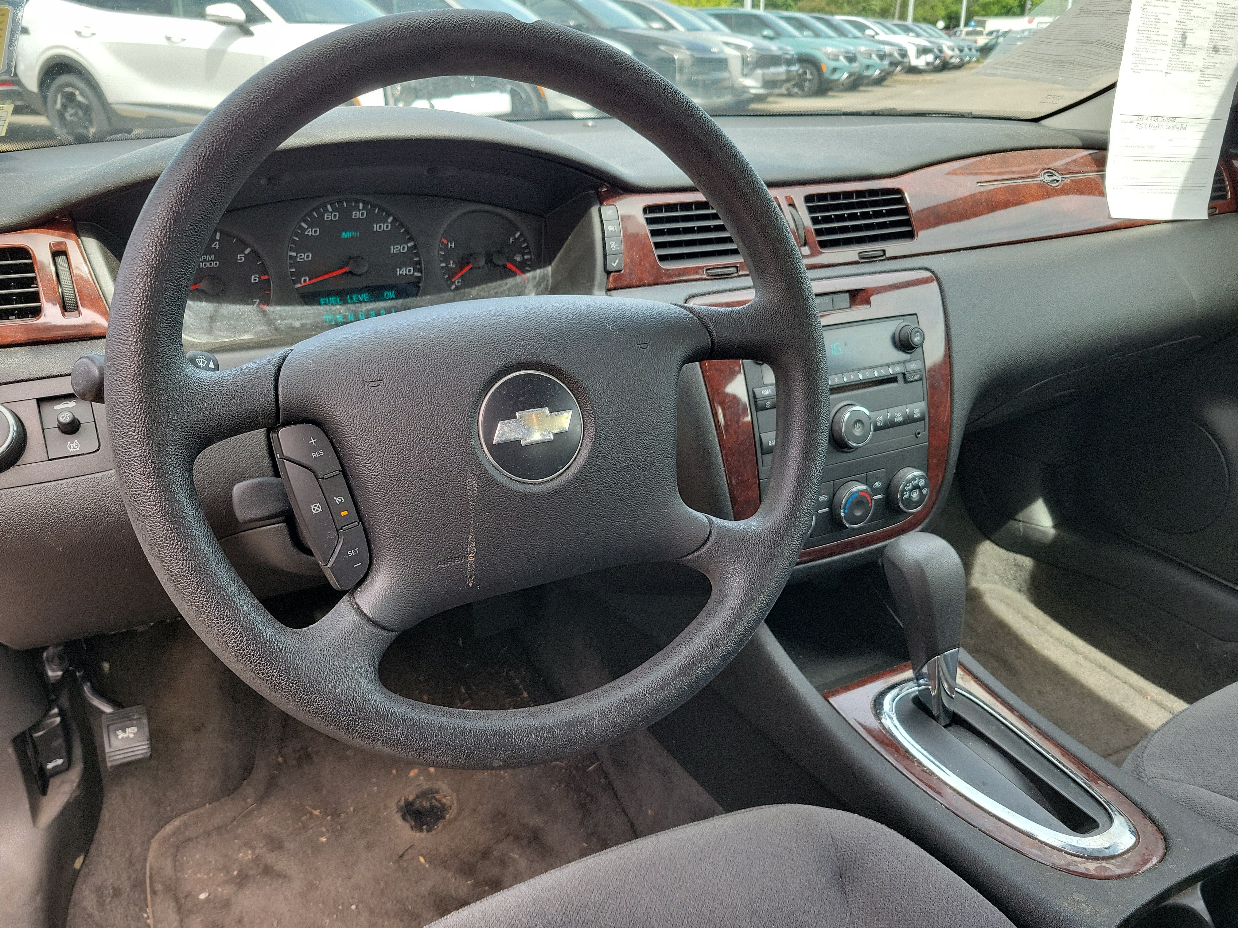 Used 2008 Chevrolet Impala LS FWD image 2