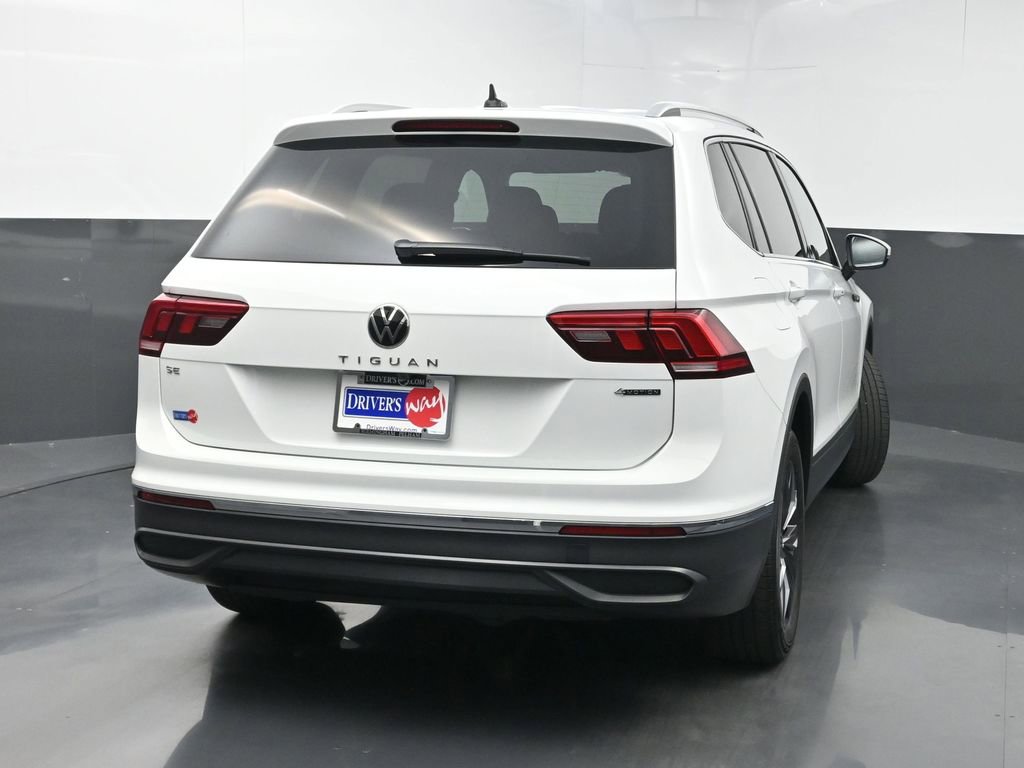 Used 2024 Volkswagen Tiguan SE image 39