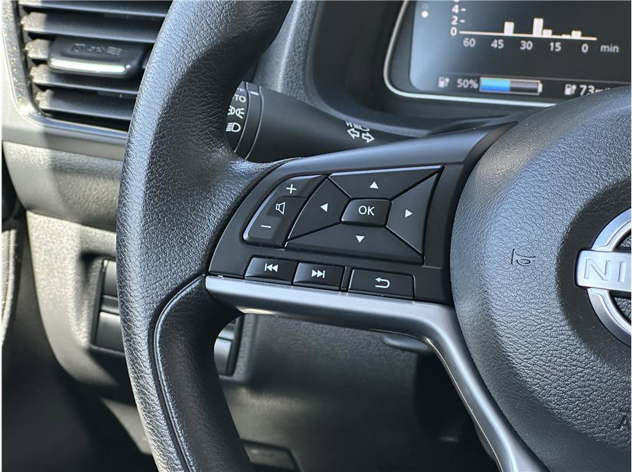 Used 2025 Nissan Leaf S image 21