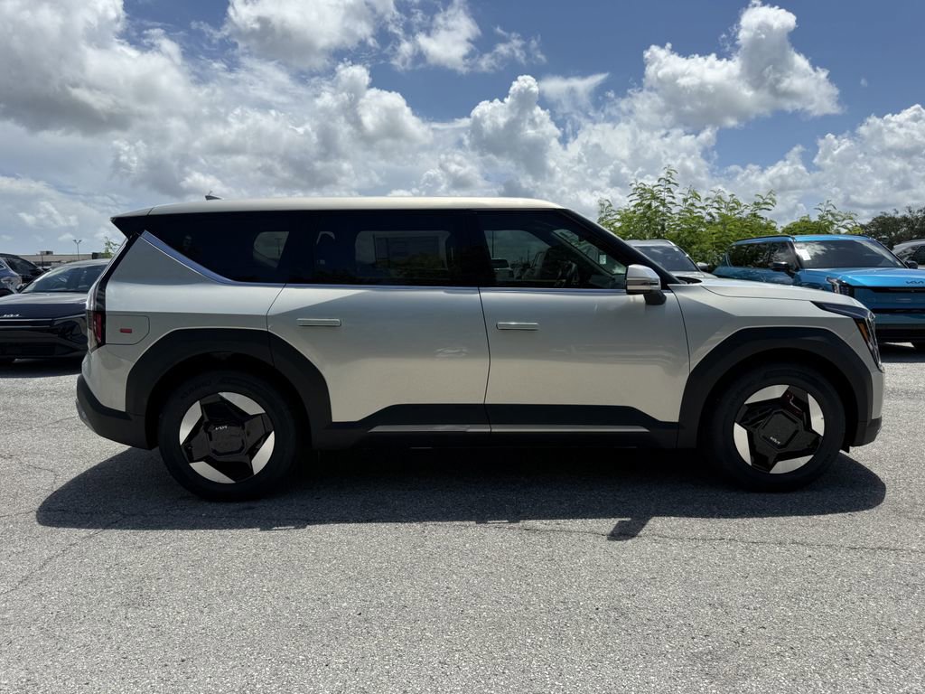 New 2026 Kia EV9 Light image 3