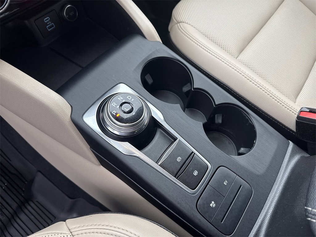 Used 2021 Ford Escape SEL w/ Class II Trailer Tow Package image 30