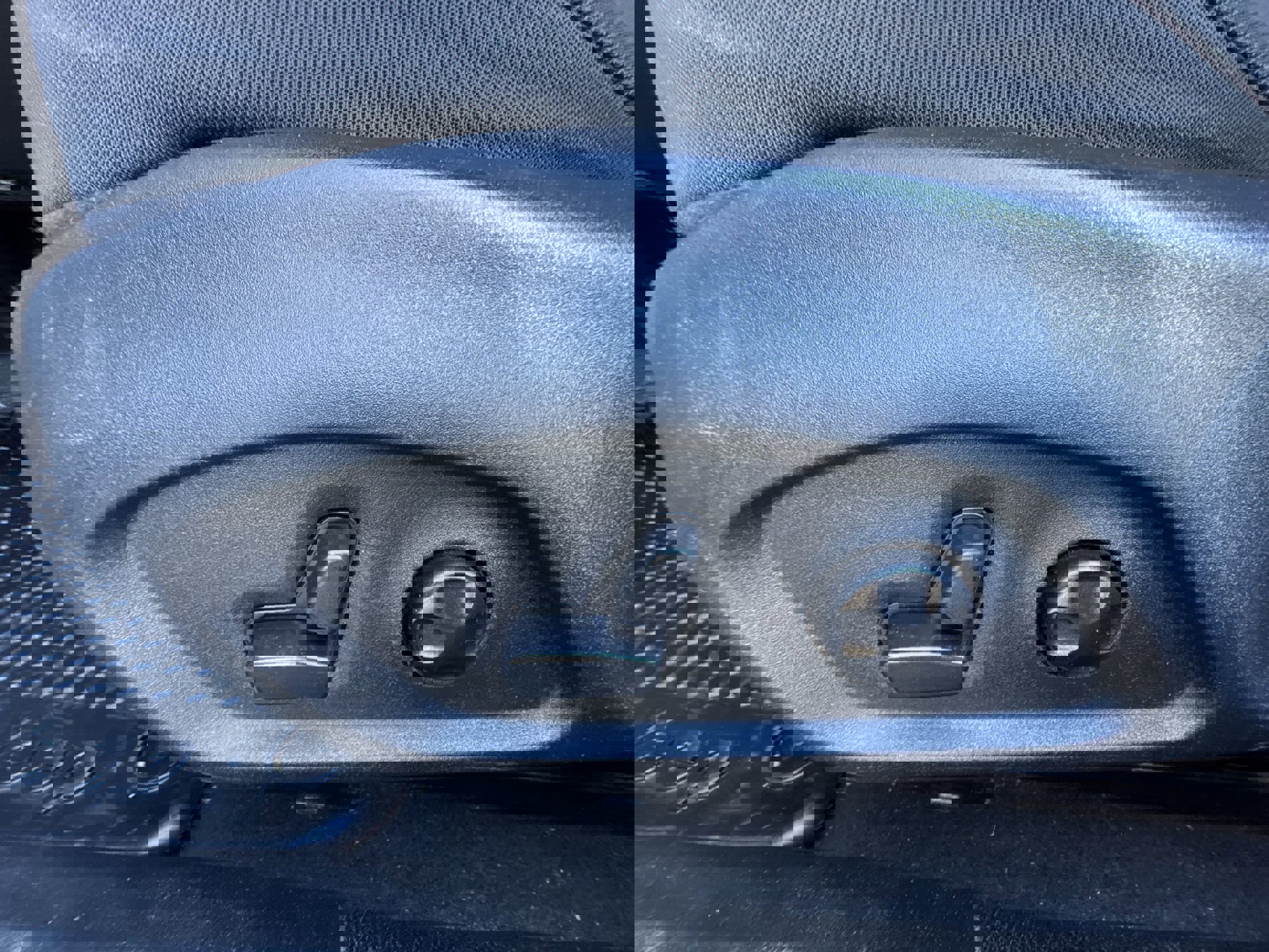 Used 2017 Jeep Renegade Latitude w/ Popular Equipment Group image 12