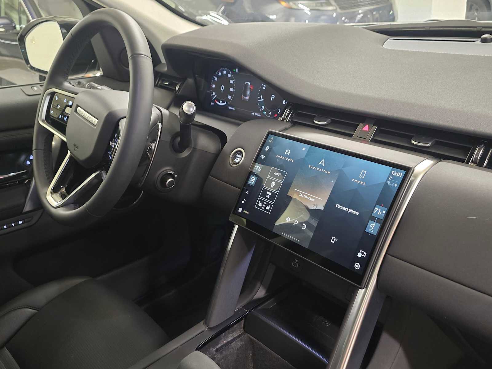 Used 2025 Land Rover Discovery Sport S image 11