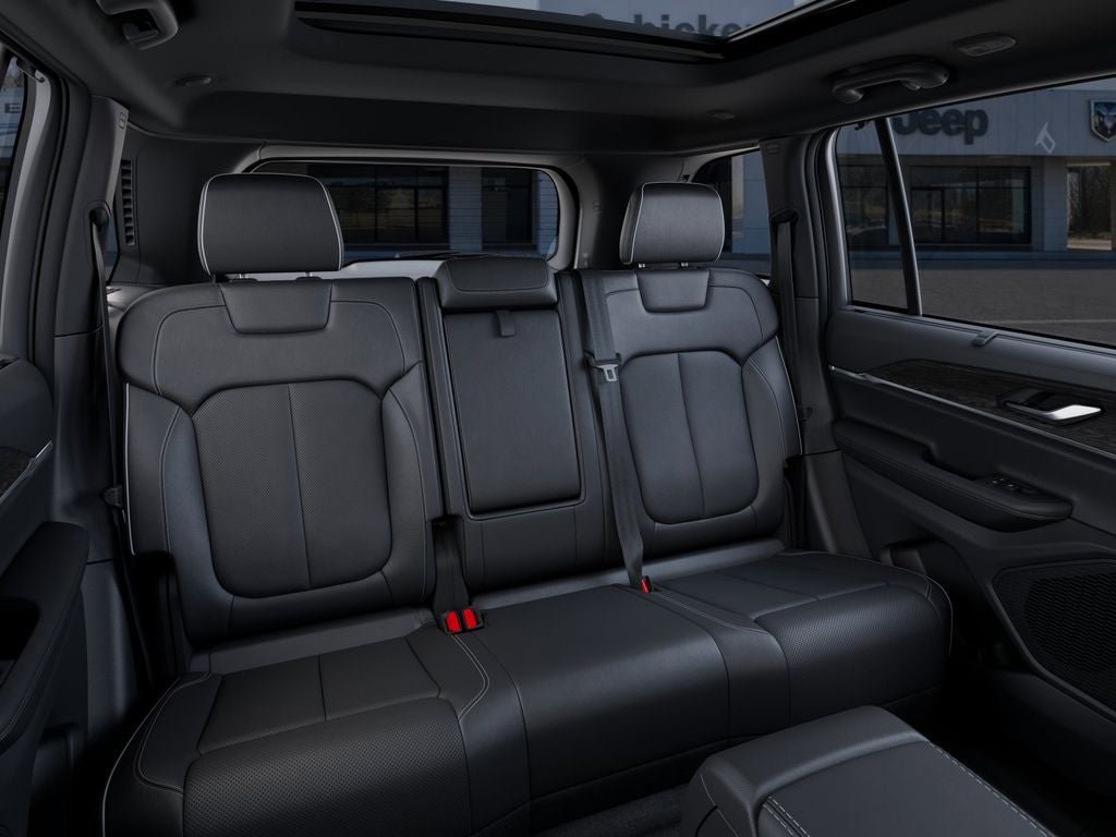 New 2025 Jeep Grand Cherokee Limited w/ Luxury Tech Group II AWD/4WD image 16