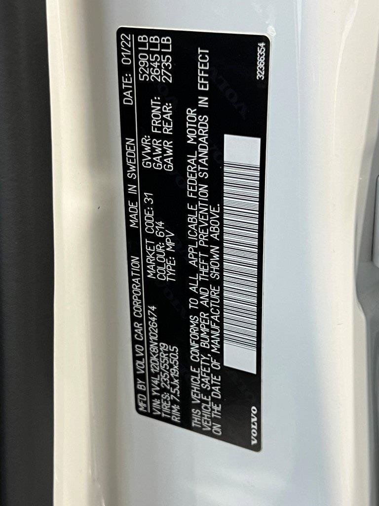 Used 2022 Volvo XC60 B5 Momentum image 41