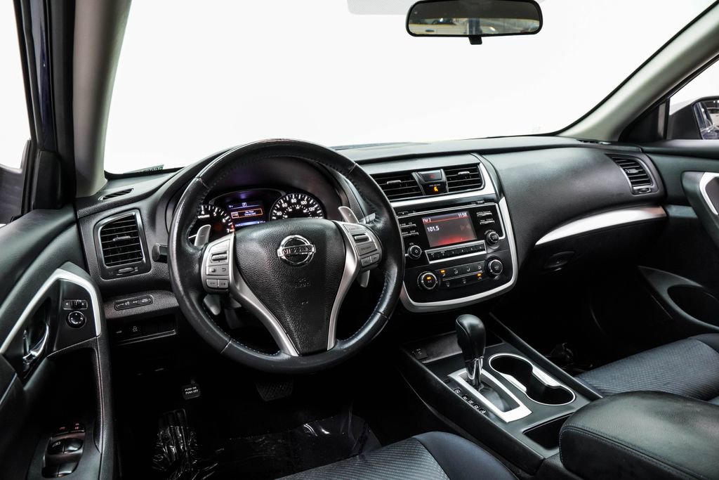 Used 2016 Nissan Altima 3.5 SR FWD image 5