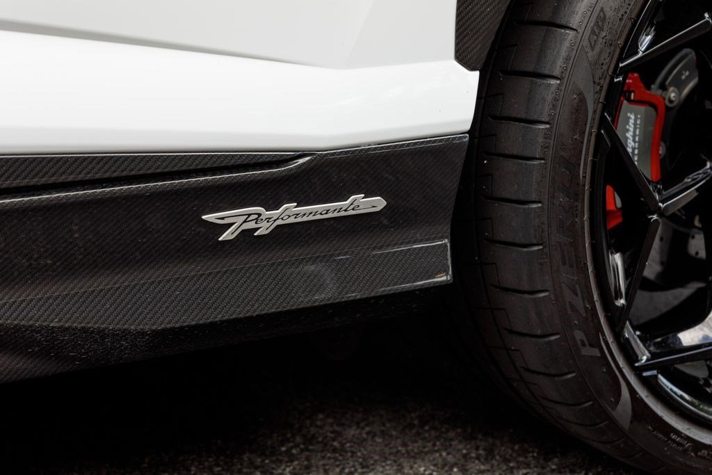 Used 2024 Lamborghini Urus Performante image 48