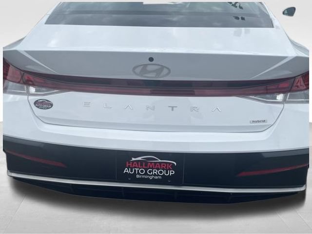 Used 2025 Hyundai Elantra Limited FWD image 8