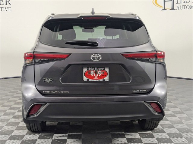 Used 2023 Toyota Highlander XLE image 6