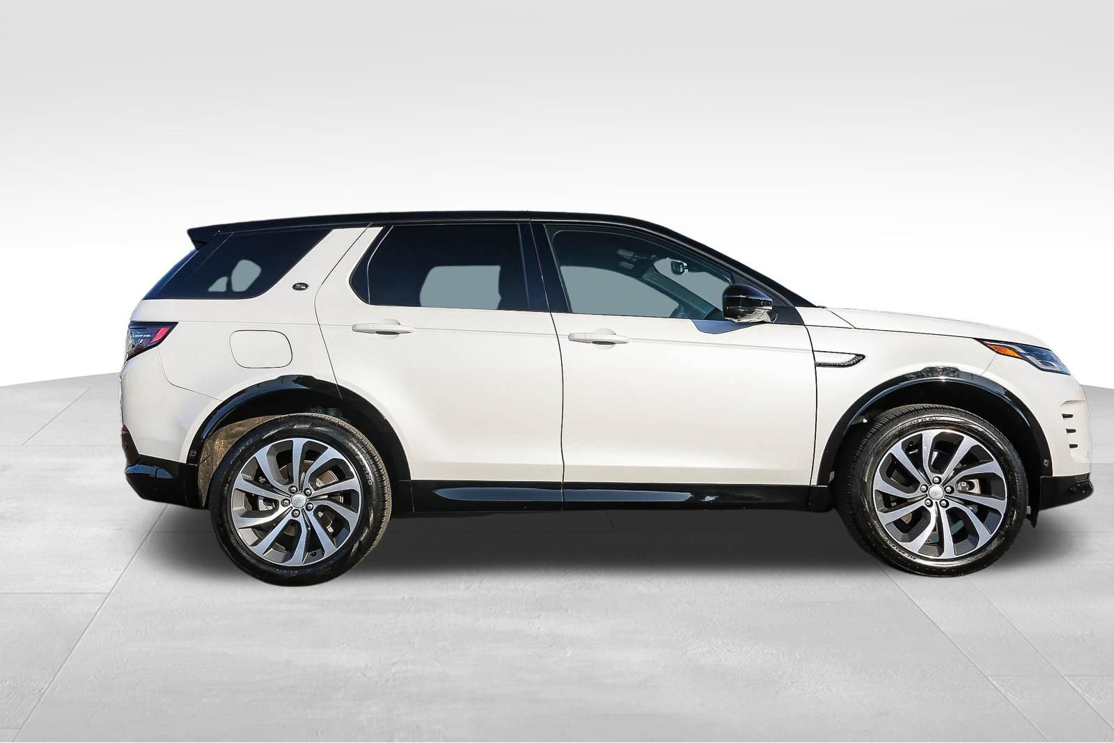 Certified 2024 Land Rover Discovery Sport Dynamic SE AWD/4WD image 7