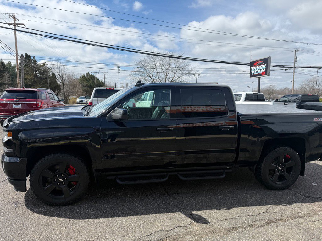 Used 2017 Chevrolet Silverado 1500 LTZ Z71 w/ Redline Edition image 2