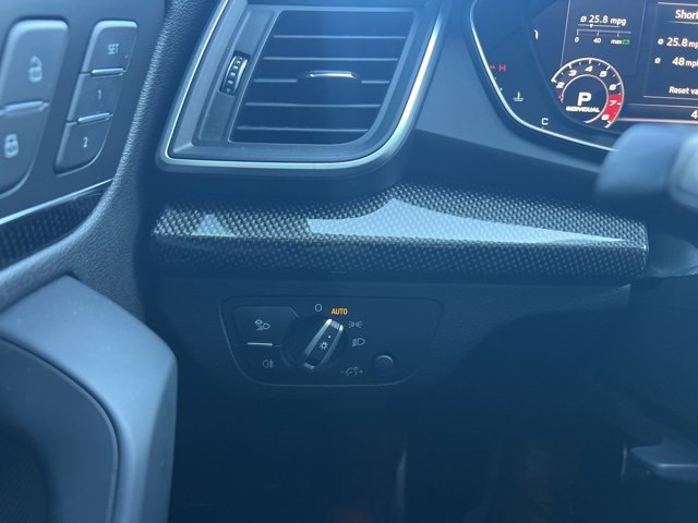 Used 2019 Audi SQ5 Premium Plus w/ Premium Plus Package image 12