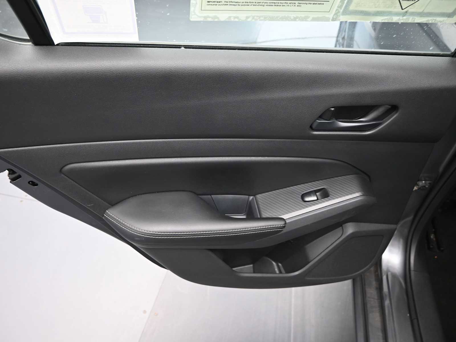 Used 2024 Nissan Altima 2.5 SV image 15