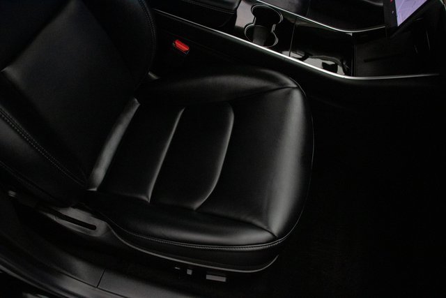 Used 2019 Tesla Model 3 Mid Range image 18