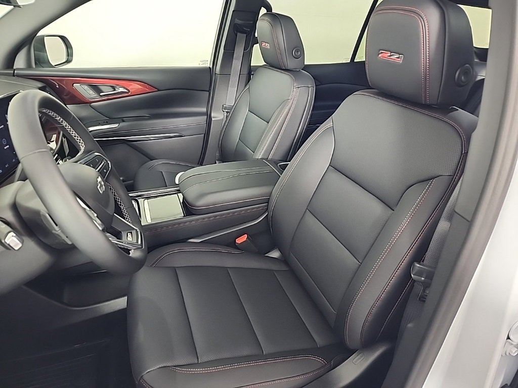 New 2026 Chevrolet Traverse Z71 w/ Driver Confidence Package image 16