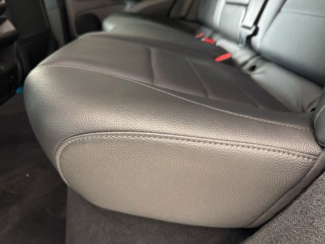 Used 2022 Mercedes-Benz GLE 350 4MATIC w/ AMG Line Exterior image 45