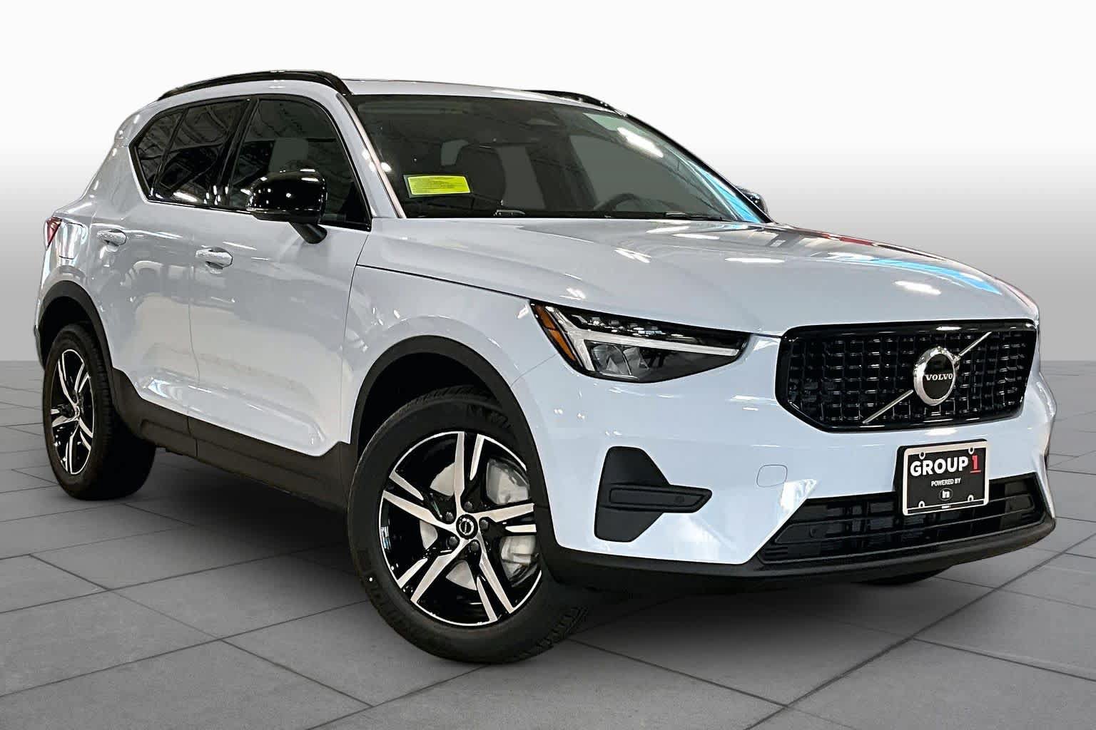 New 2026 Volvo XC40 B5 Core w/ Protection Package Premier AWD/4WD image 17