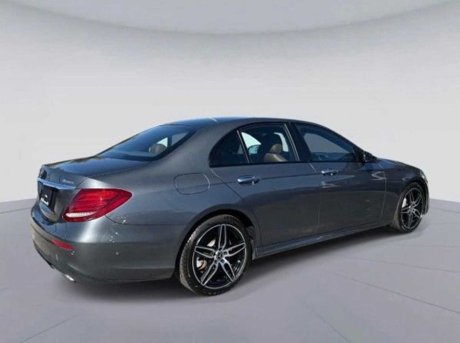 Used 2019 Mercedes-Benz E 450 4MATIC Sedan image 6