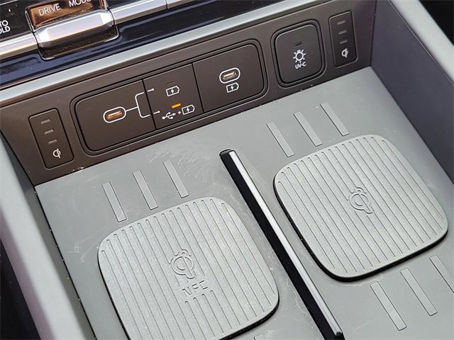 Used 2024 Hyundai Santa Fe Calligraphy image 23