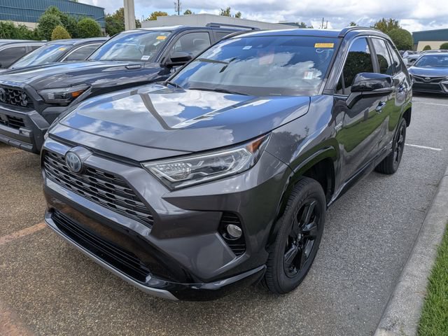 Used 2020 Toyota RAV4 XSE w/ XSE Grade Weather Package AWD/4WD image 2