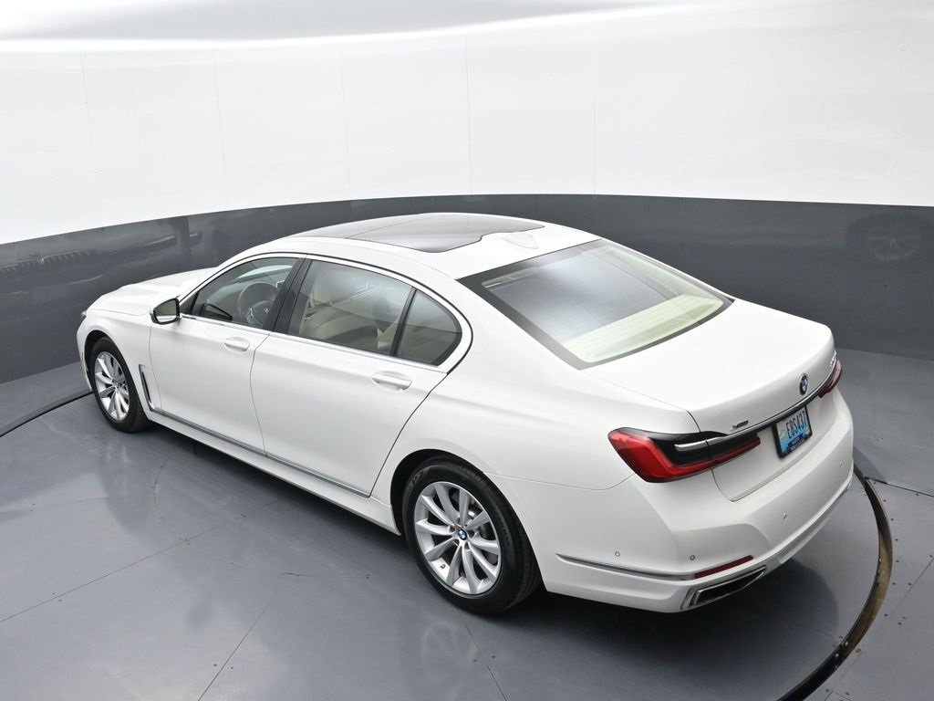 Used 2021 BMW 740i xDrive image 34