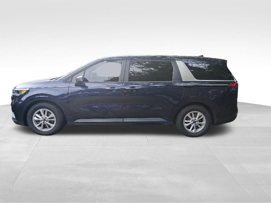 Used 2023 Kia Carnival LX FWD video 2