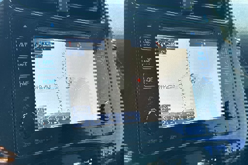 Used 2019 Toyota Prius Prime Plus image 16