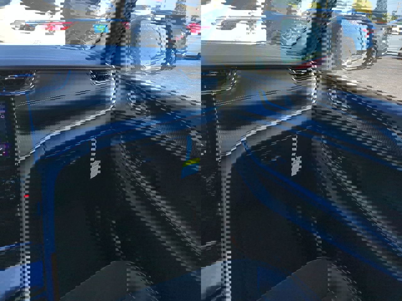 Used 2024 Jeep Grand Cherokee Altitude image 17