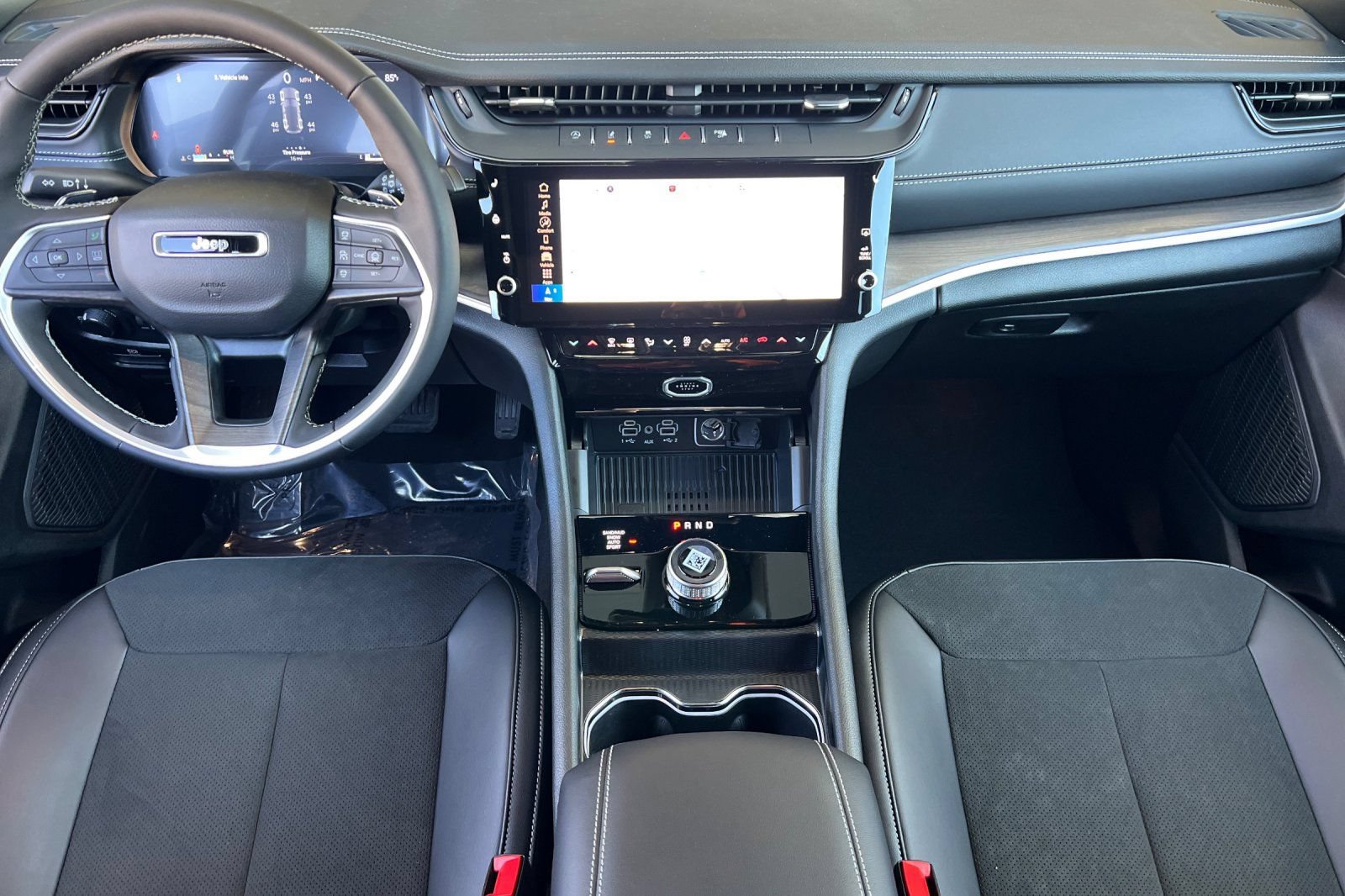 New 2026 Jeep Grand Cherokee Altitude AWD/4WD image 12