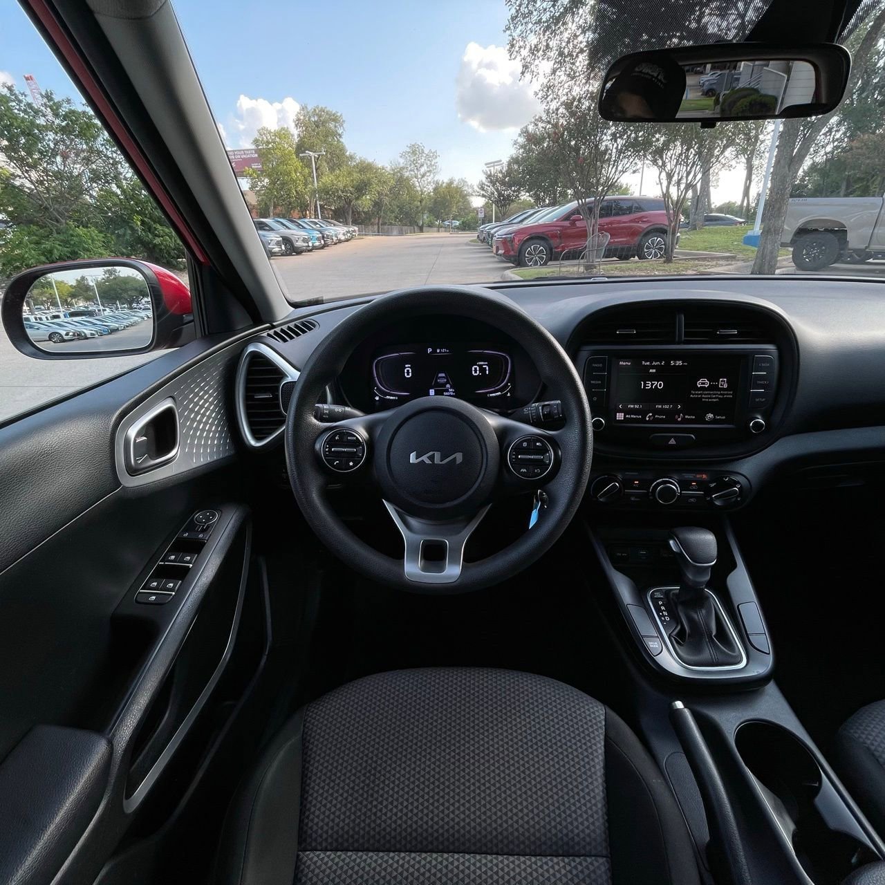 Used 2024 Kia Soul LX w/ Option Group 015 FWD image 11