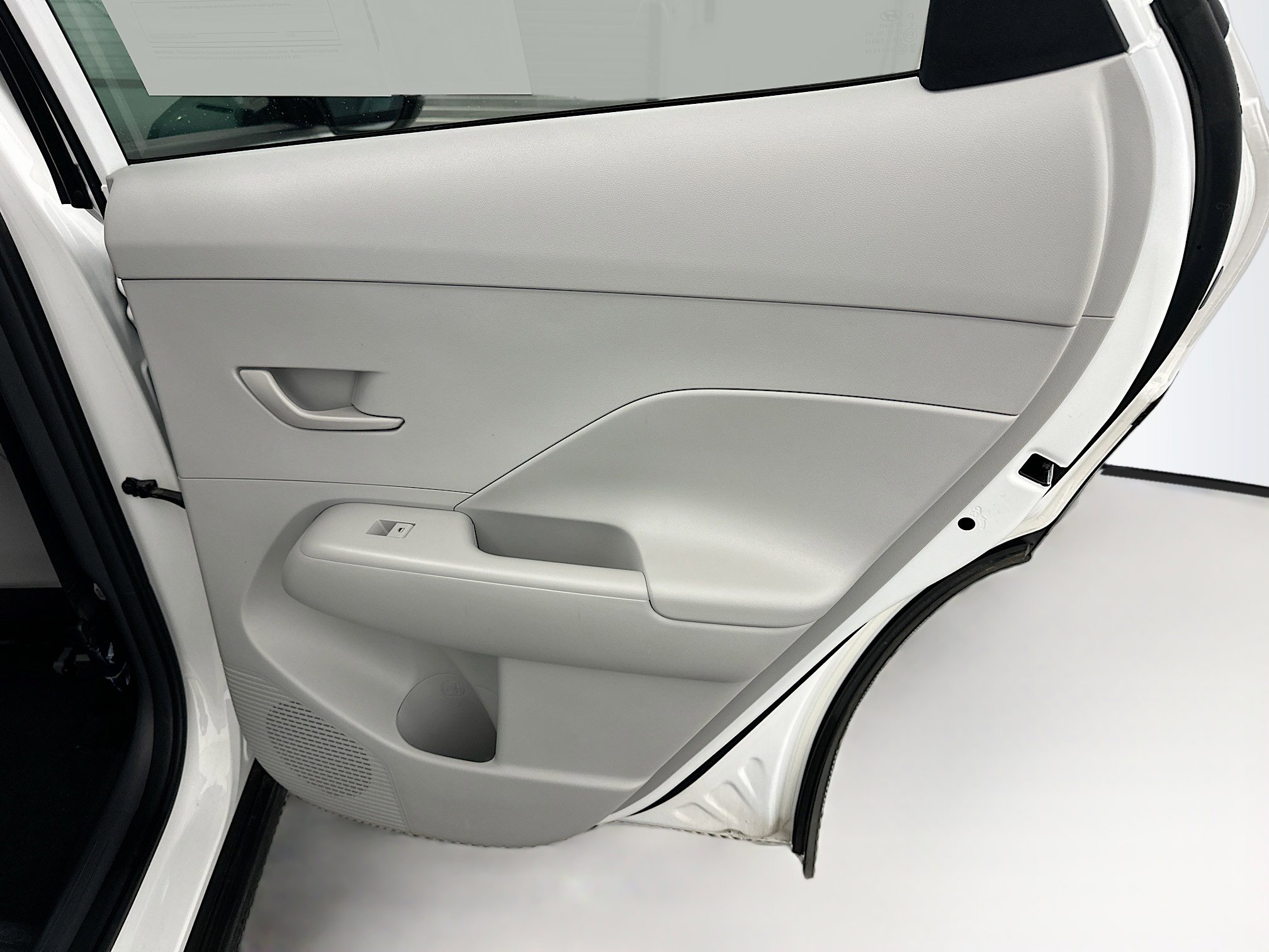 Used 2025 Hyundai Kona SEL image 31