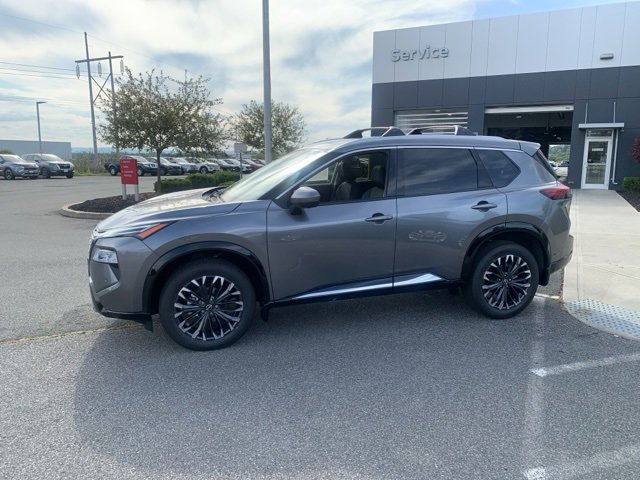 New 2026 Nissan Rogue Platinum image 4